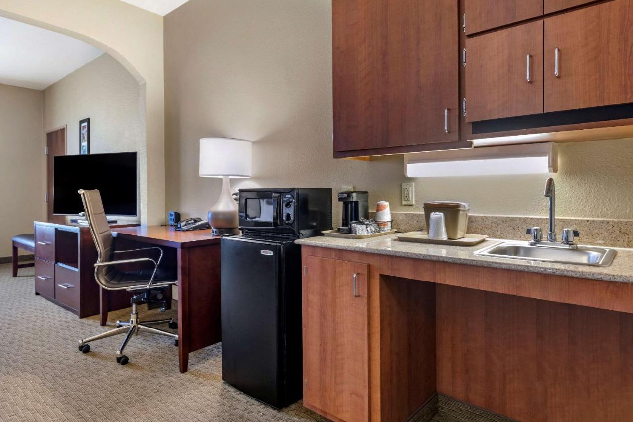 Comfort Suites Waco Near University Area Exterior foto